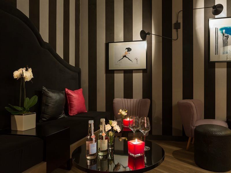 Hotel La Parizienne By Elegancia 3*